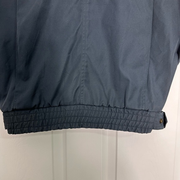 Men's Vest - Picture 11 of 13